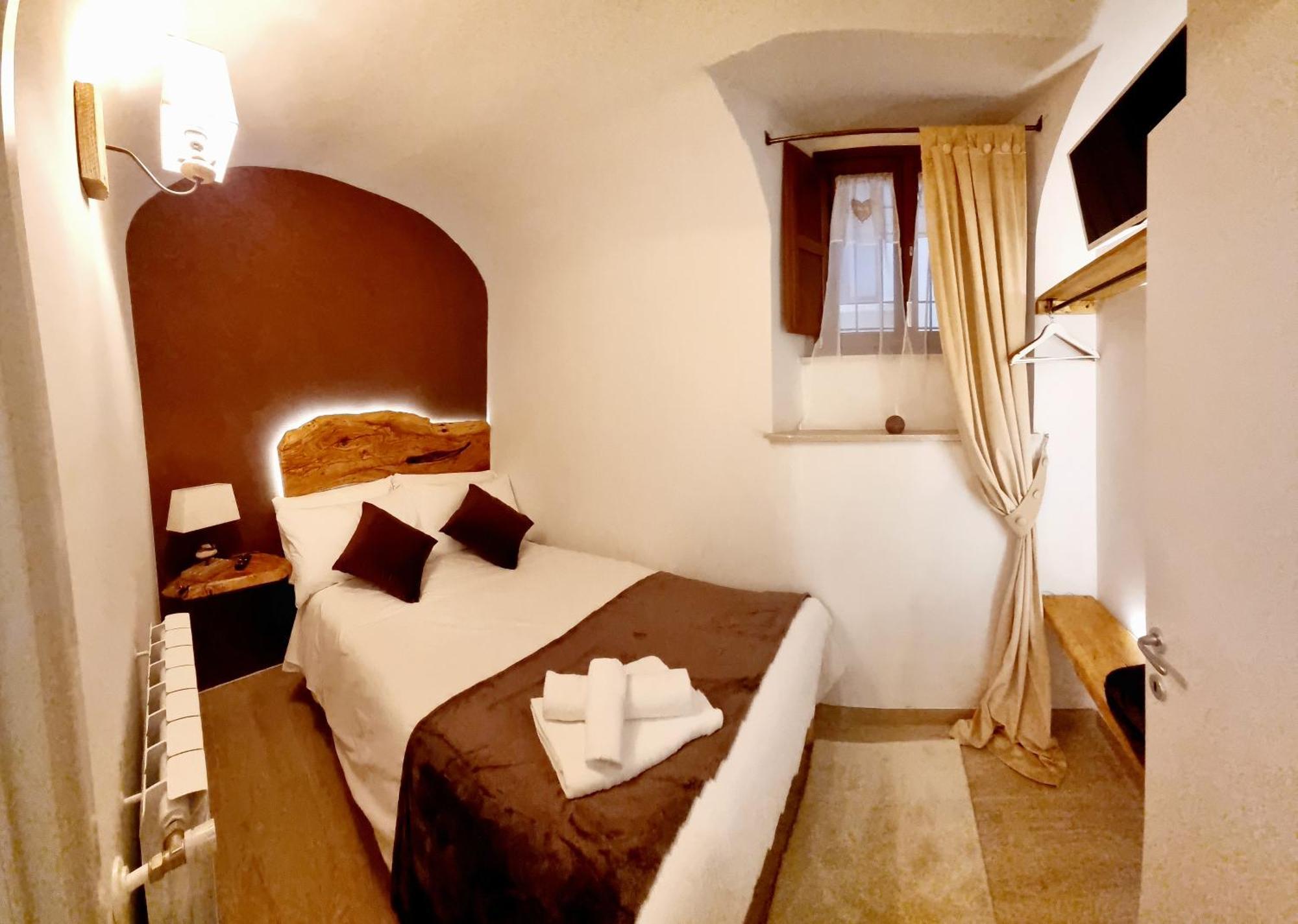 Dimora Grotta Masciarelli Hotel L'Aquila Eksteriør billede