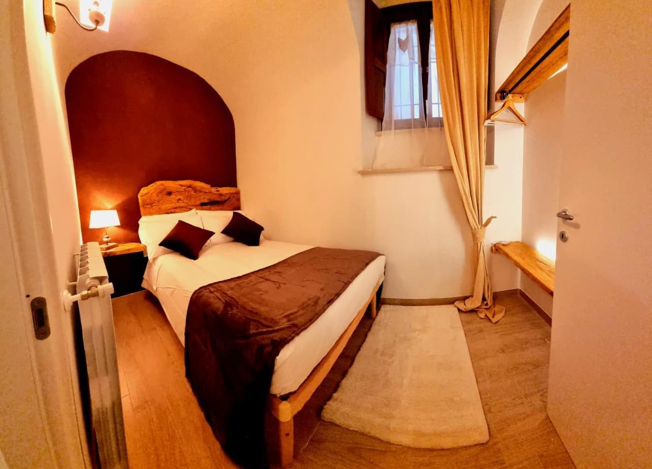 Dimora Grotta Masciarelli Hotel L'Aquila Værelse billede