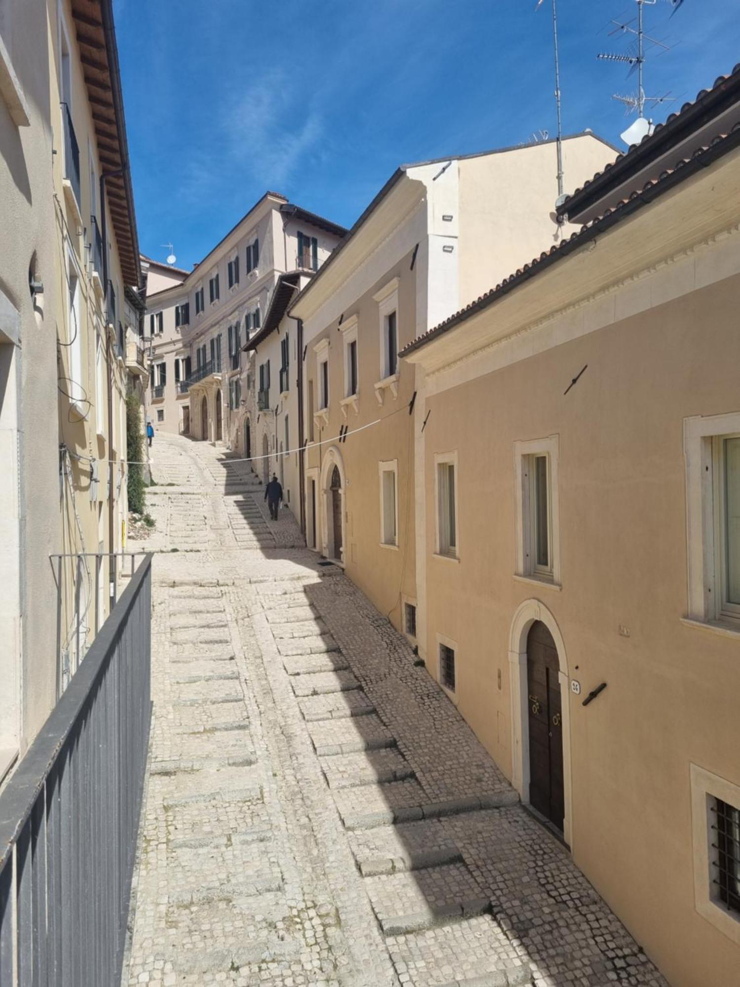 Dimora Grotta Masciarelli Hotel L'Aquila Eksteriør billede